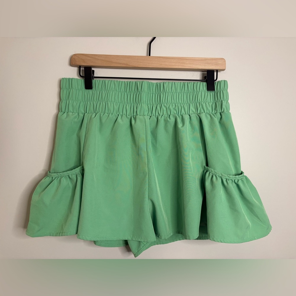 Women’s Active shorts w/built in underwear size L